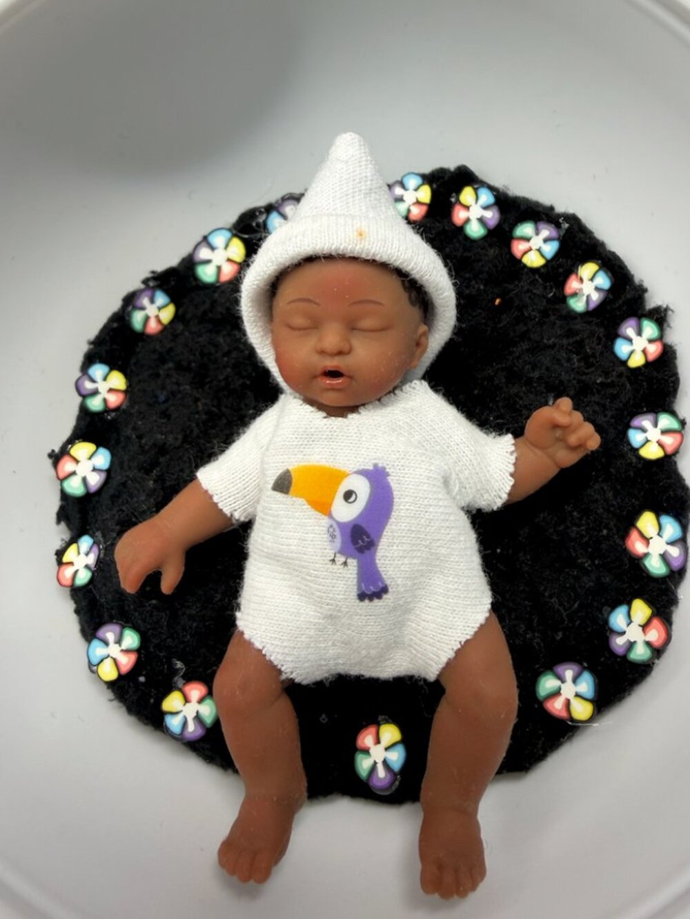 White Bodysuit + cap for Mini Zuru Babies Series 2